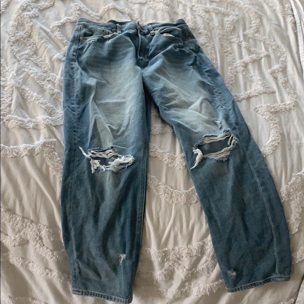 Size 6 American Eagle Mom Jeans